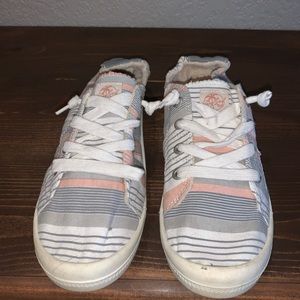 Roxy slip ons